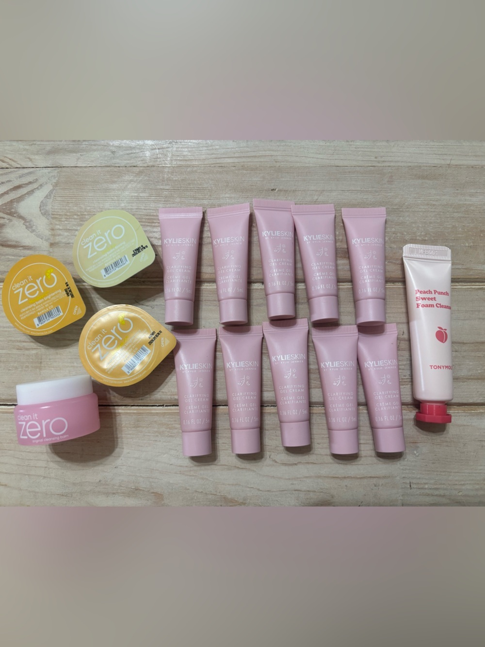 Kylie Skin Pink Cleansing & Skin Care Tubes with Clean It Zero Minis (111)